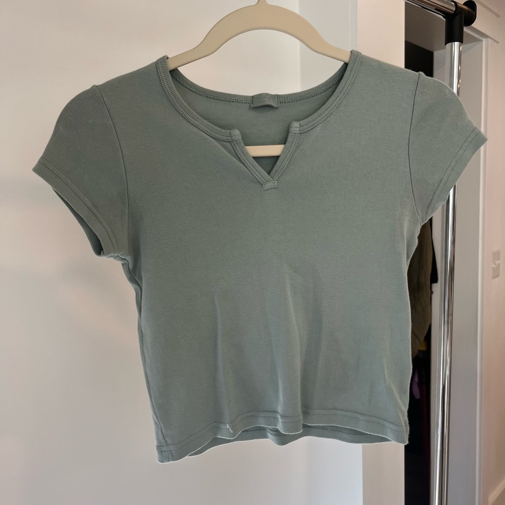 V notch Ashlyn top
